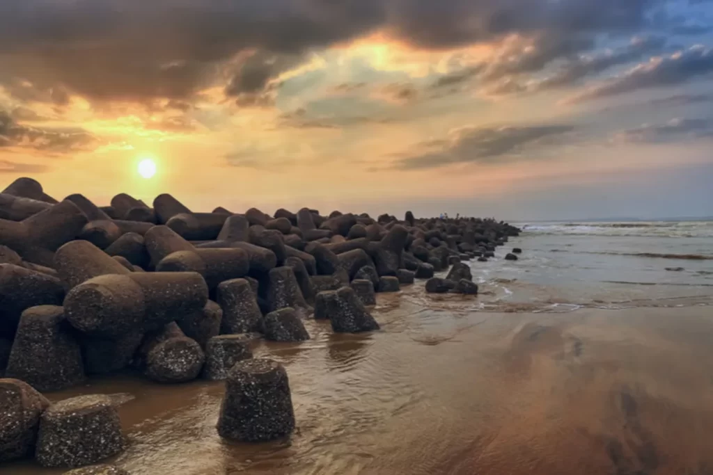 xs8yps697dy2igdhbb77o8w5vgsm_DIGHA BEACH